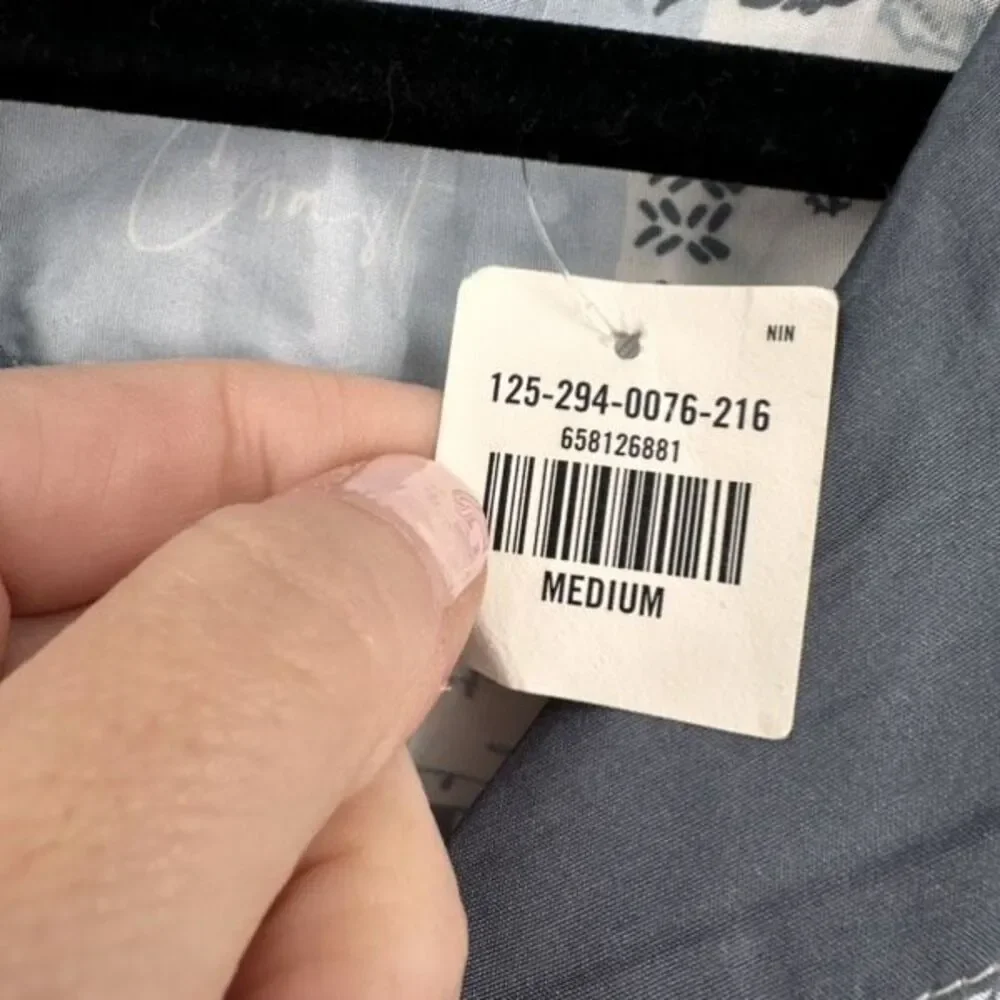 NWT Abercrombie Men’s Blue Silky Camp Collar Italian City Button‎ Down Medium